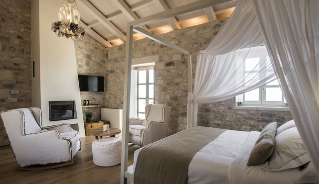 Bassa Maina Villas & Suites in East Mani