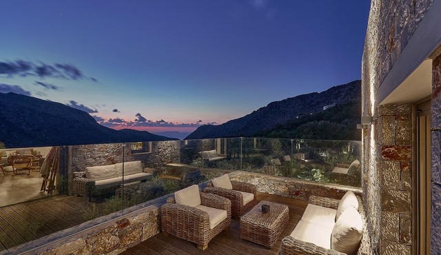 Pleasant house in Vrachasi with private pool in Neapolis Kriti