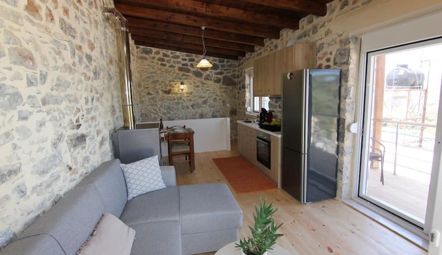 Malia Stone Residence - Secluded Cozy Retreat
