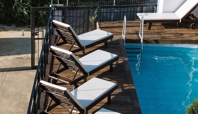 -Ammira Mare-House near sea with pool in Malevizi