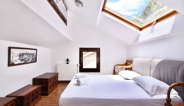 Stylish Maisonette With 3 Bedrooms in Vourvourou, Greece