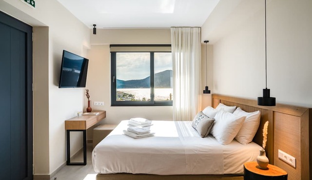Elivia Boutique Suites