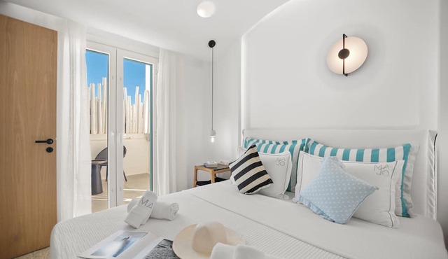 Majo Suites Hotel