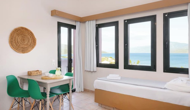 Nisea Hotel Samos in Samos