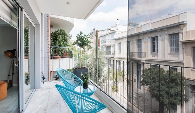 Lux & Vibrant 2 BR Apartment in Philopappou B in Athens
