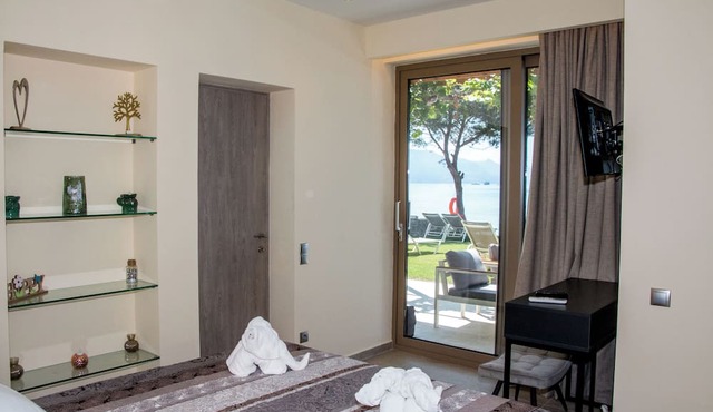 Glyfada Beach Hotel in Corfu
