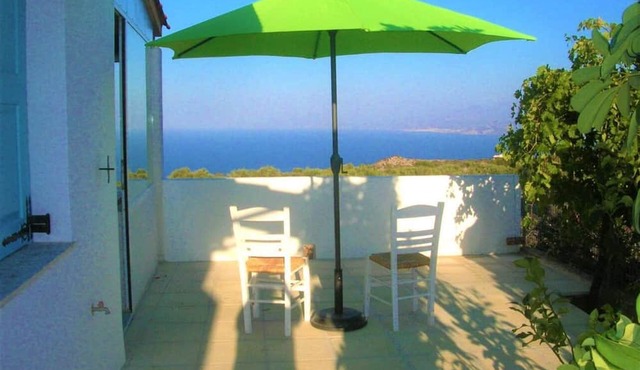 Kefalas nr Almyrida sea View Cottage in Apokoronas