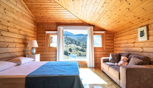 Luxury Chalet Vila with amazing view in Kalavrita
