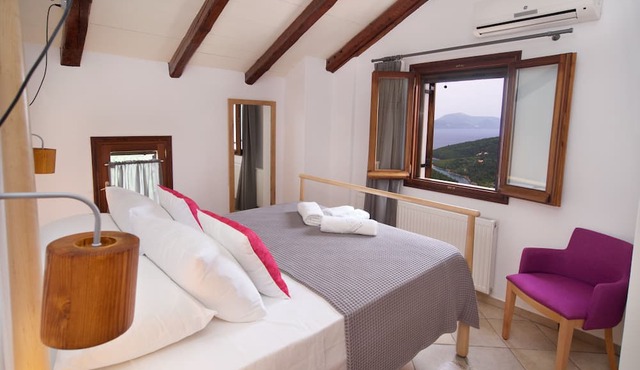 Tettix Summer House