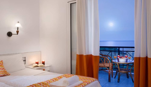 Iris Beach Hotel