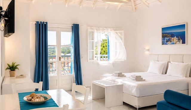 Limnionas Bay Hotel