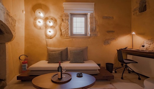 Santa Veneranda Suites by Checkin