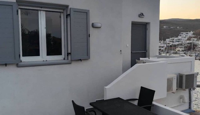 Theis Seafront Retreat - Loutra Seaview Bliss