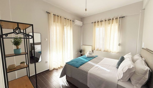Athenian Petralona Suite
