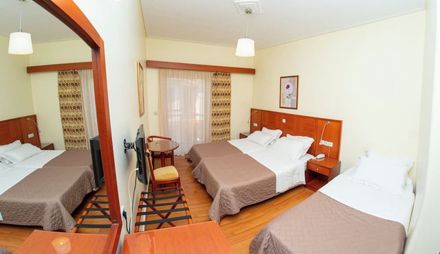HOTEL ENA in Loutra Ypatis