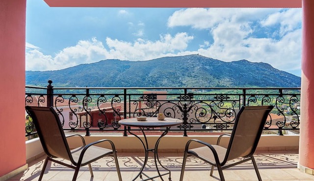 Arhontiko Arhanes Suites