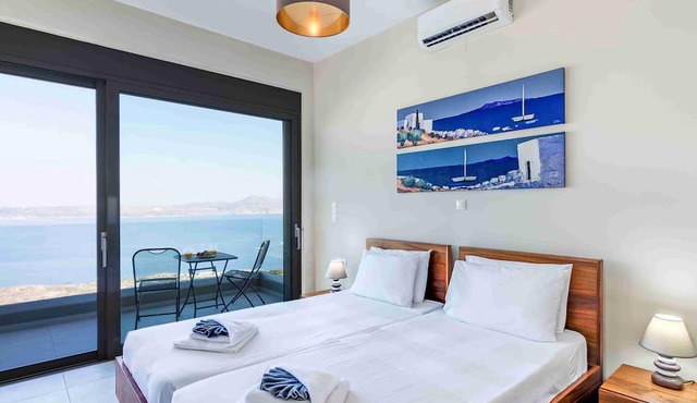 A Gorgeous Villa in Kokkino Horio