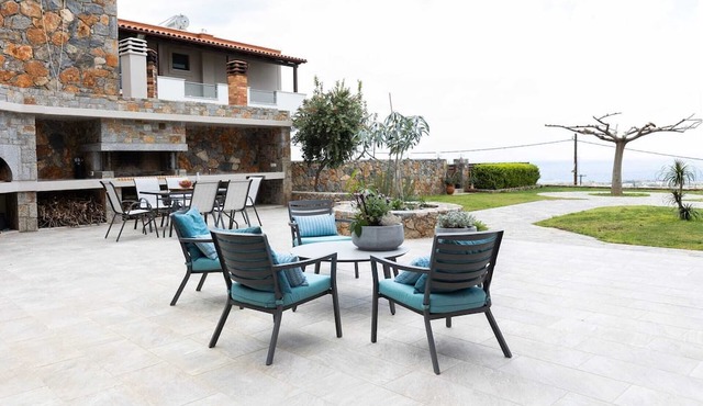Blue Horizon Luxury Villa in Heraklion