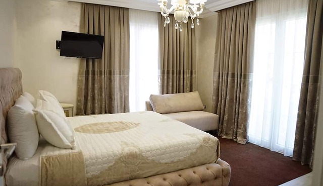 Hotel Eiffel in Kashar