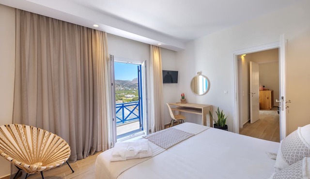 Dolphin Bay Seaside Resort & Suites