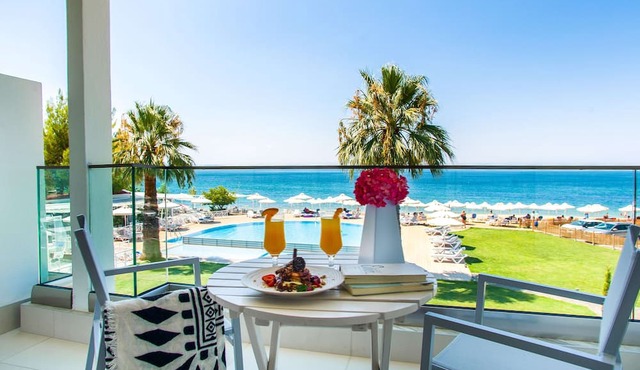 Acrotel Lilyann Boutique Hotel in Sithonia