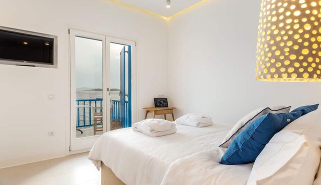 Bluetopia Suites in Mykonos