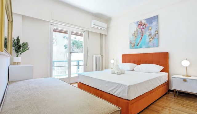 Athens Divas Velvet Gold Suite 46