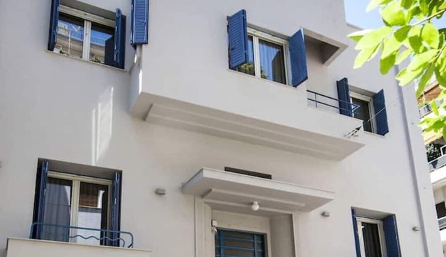 2-spaces Comfy Apartment With Balcony in Pangrati!