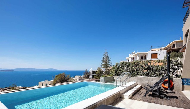 Omnia Villas
