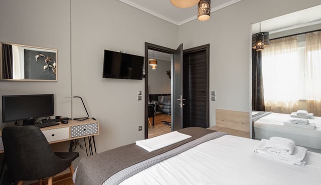 Anesis central luxury suite in Thessaloniki