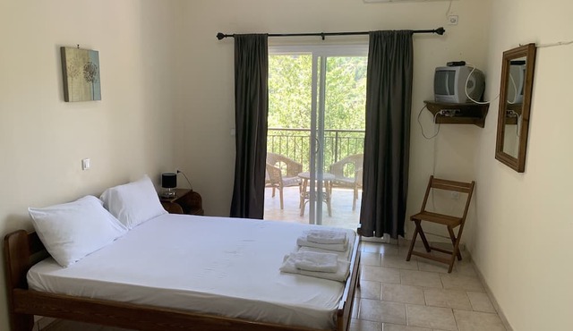 Despina studios and rooms