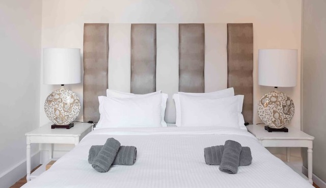 Art Pantheon Apartment in Plaka Acropolis area in Athens