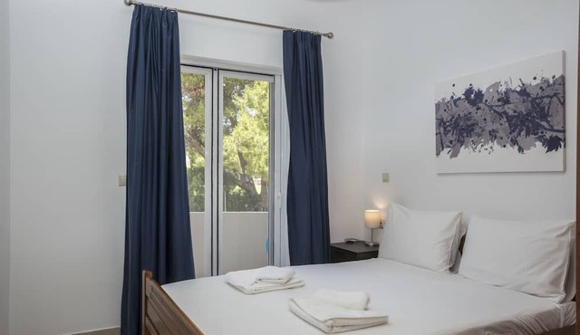 Nikis Dream Comfy Apartments