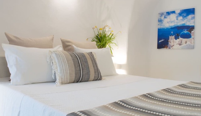 Stoa Cave Villas