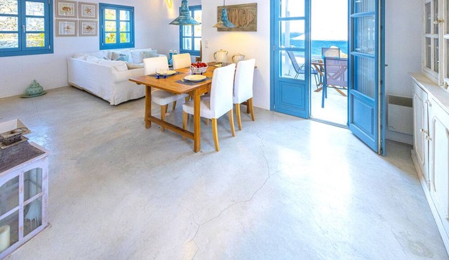 Cycladic house in Loutra, Kythnos in Kithnos