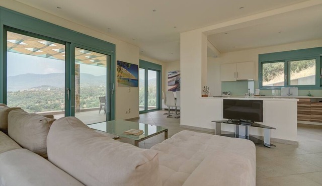 Ouzo Panoramic Houses 2, with private pool