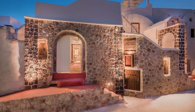 Luxury Villas Hariton in Santorini