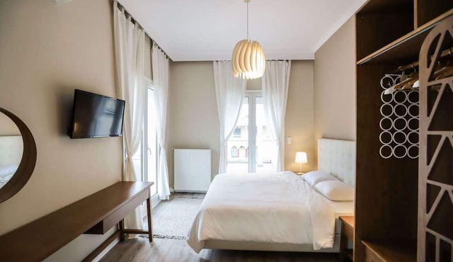 Apollo: Luxury Aristotelous penthouse