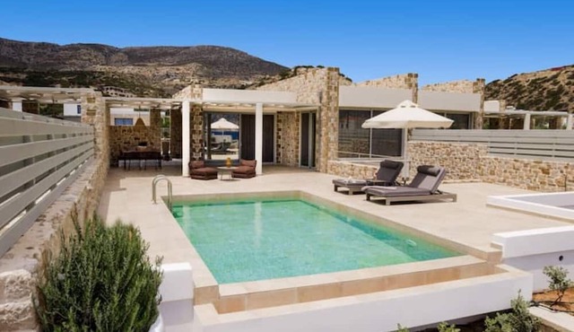 Orelia Luxury Deluxe Villa 1 in lakki
