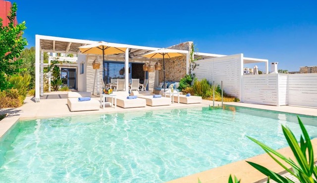 Villa Castor - Two Bedroom Villa, Sleeps 4 in Gennadi