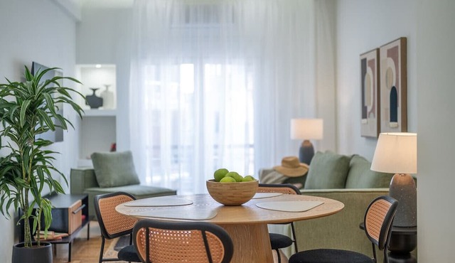 LIV - Marvelous Apartment Near Acropolis