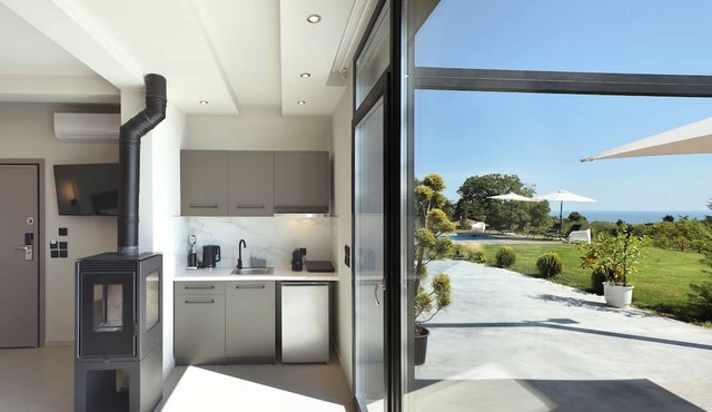 Olive All-Seasons Suites in Dio-Olympos