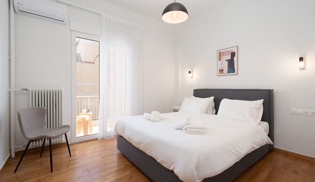 LIV - Elegant City Stay in Pagrati
