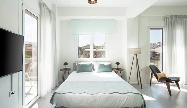 Suite Studio | Near Metro | Amazing City View