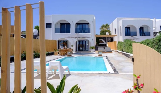 Amor Hideaway Villas by Mr and Mrs White in Santorini