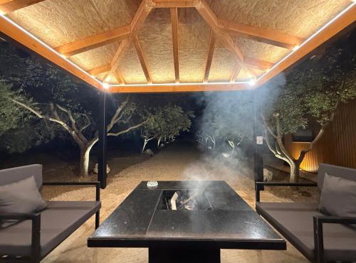 Octerra Villa - Private Jacuzzi - Lake & Mountain View in Lezhë