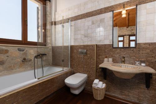 Candice Villa Historic Venetian Retreat by Rentado