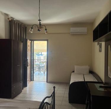 SunSet Boutique Hotel in Neos Marmaras