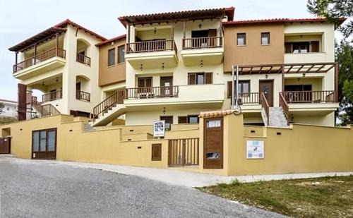 Tavani villas in Nea Roda
