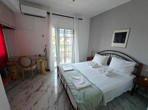 Villa Askamnia and Suites